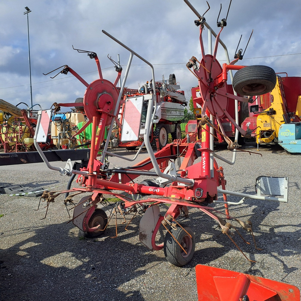 VOLTAFIENO LELY STABILO 600 - Henificadora: foto 3 VOLTAFIENO LELY STABILO 600 - Henificadora: foto 3