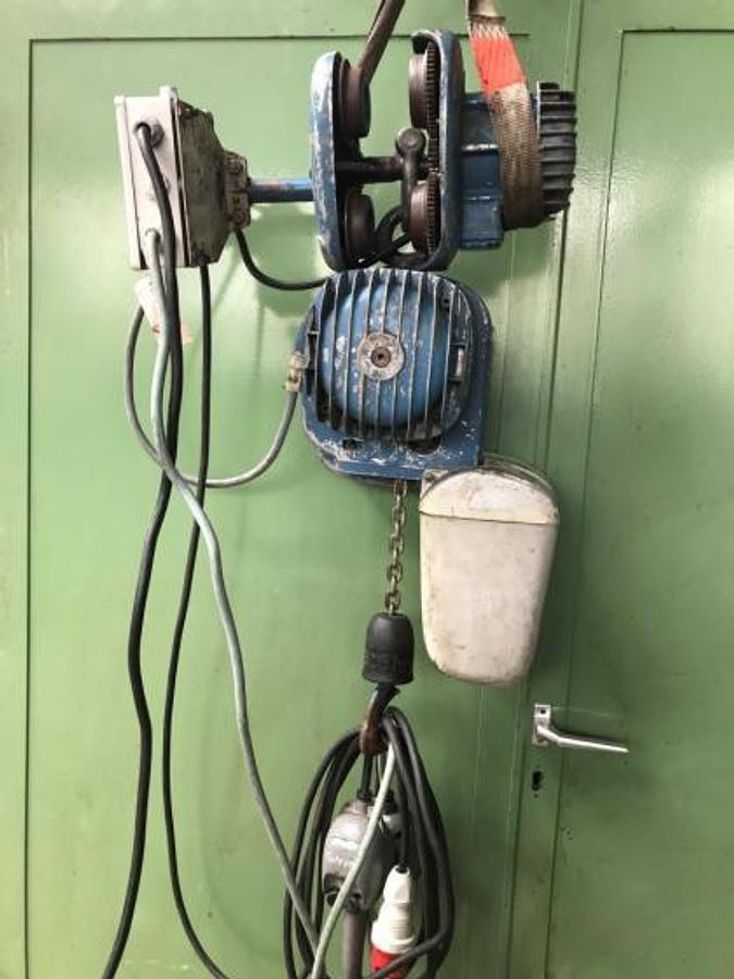 Elektro-Kettenzug DEMAG - Equipo de almacén: foto 1 Elektro-Kettenzug DEMAG - Equipo de almacén: foto 1