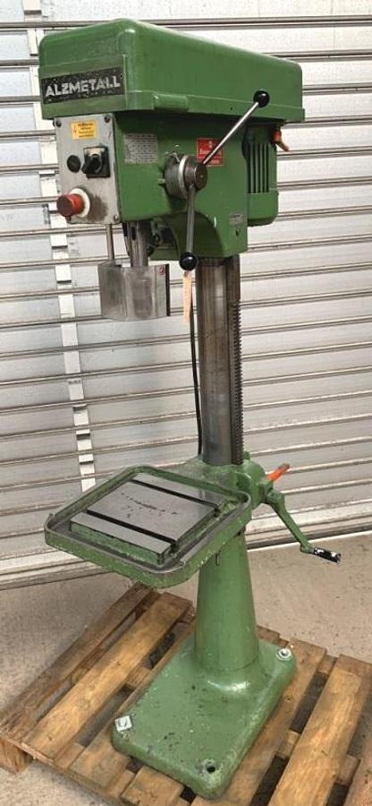 Säulenbohrmaschine ALZMETALL - Máquina para metal: foto 1 Säulenbohrmaschine ALZMETALL - Máquina para metal: foto 1