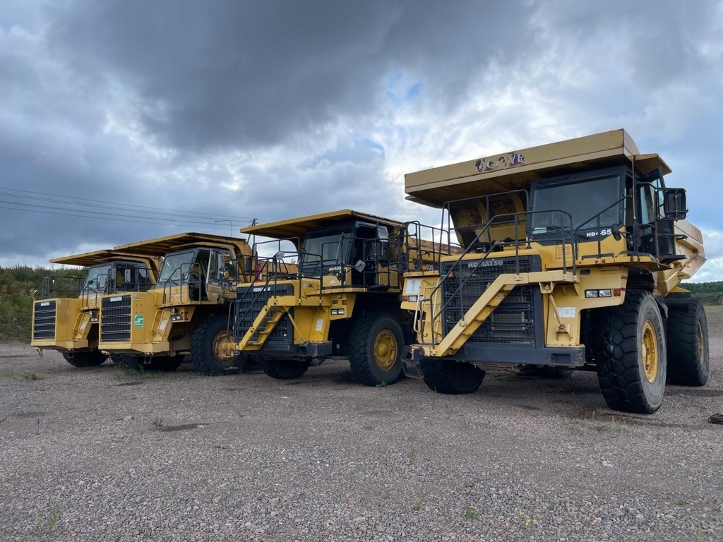 Komatsu HD 465-7E0, 2x HD 405-6, total 3 pcs - Dúmper rígido: foto 1 Komatsu HD 465-7E0, 2x HD 405-6, total 3 pcs - Dúmper rígido: foto 1