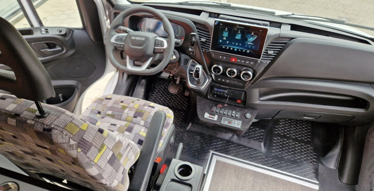 Minibús, Furgoneta de pasajeros nuevo Iveco Daily C65: foto 7