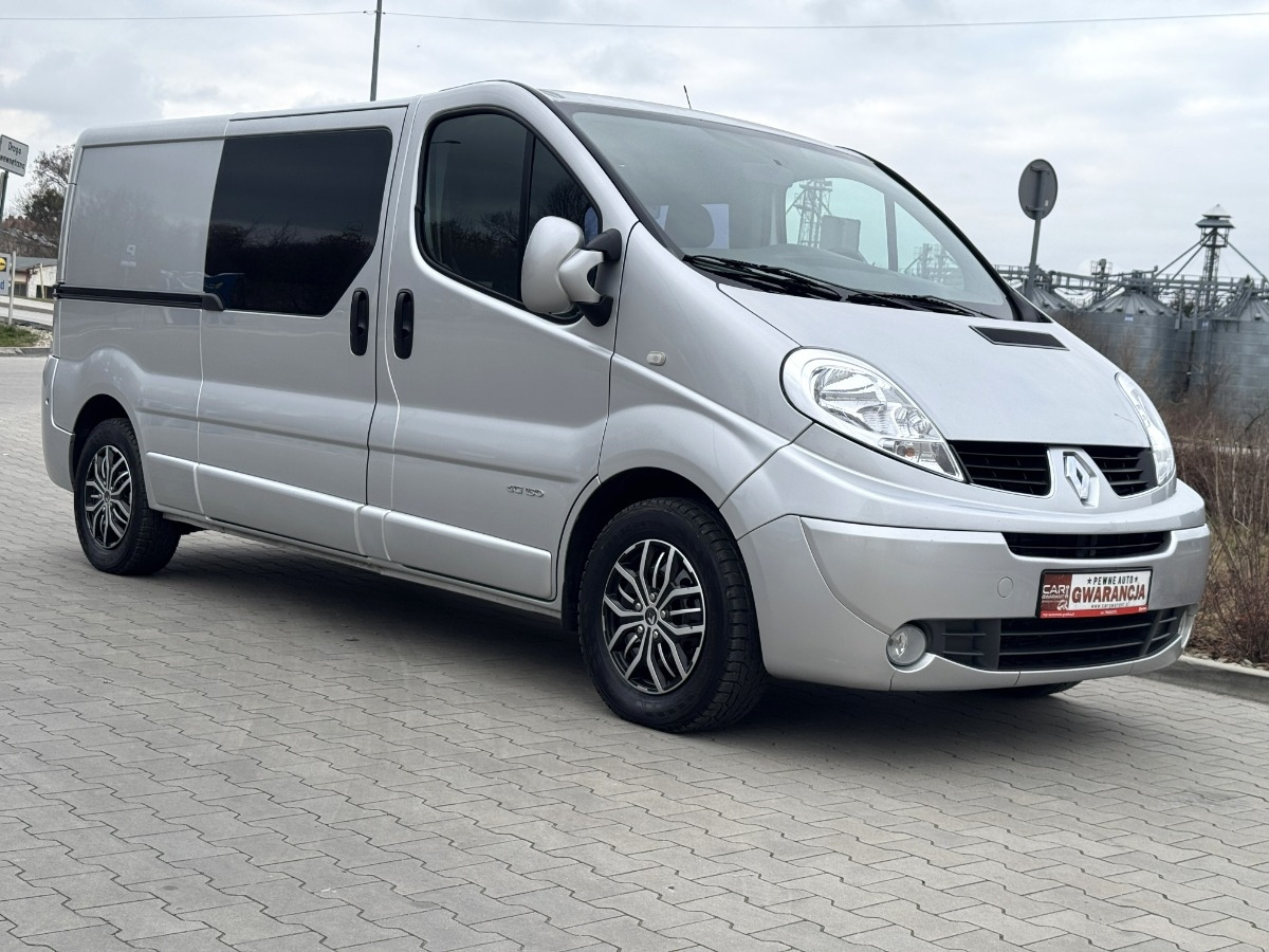 Renault Trafic 2.5 DCI 150KM L2 LONG Brygadówka Niski przebieg JAK NOWY NAVI - Furgoneta combi: foto 2 Renault Trafic 2.5 DCI 150KM L2 LONG Brygadówka Niski przebieg JAK NOWY NAVI - Furgoneta combi: foto 2