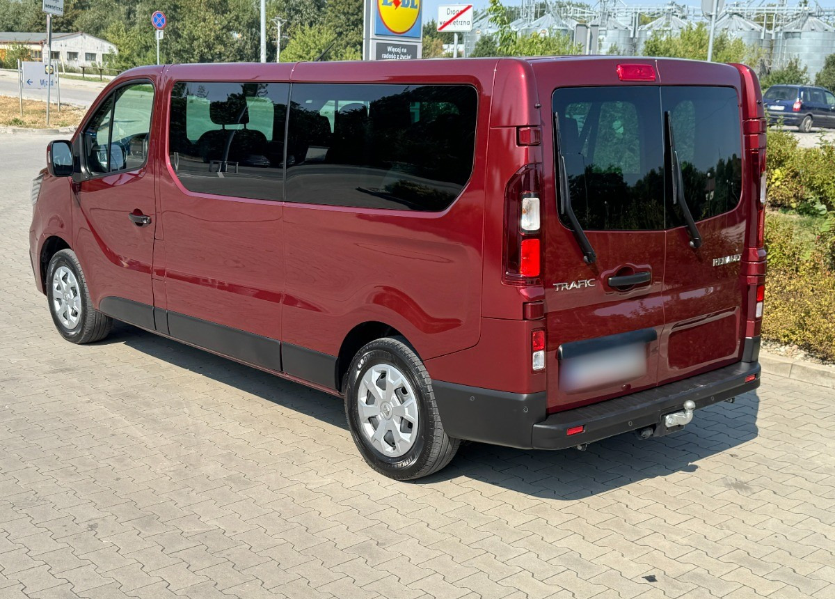 Renault Trafic Long 9 osobowy 2.0 DCI 170KM AUTOMAT NAWIEWY Salon PL FV23 NOWY - Minibús, Furgoneta de pasajeros: foto 4 Renault Trafic Long 9 osobowy 2.0 DCI 170KM AUTOMAT NAWIEWY Salon PL FV23 NOWY - Minibús, Furgoneta de pasajeros: foto 4