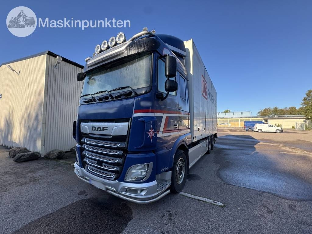 DAF FAS XF530Z - Camión caja cerrada: foto 1 DAF FAS XF530Z - Camión caja cerrada: foto 1