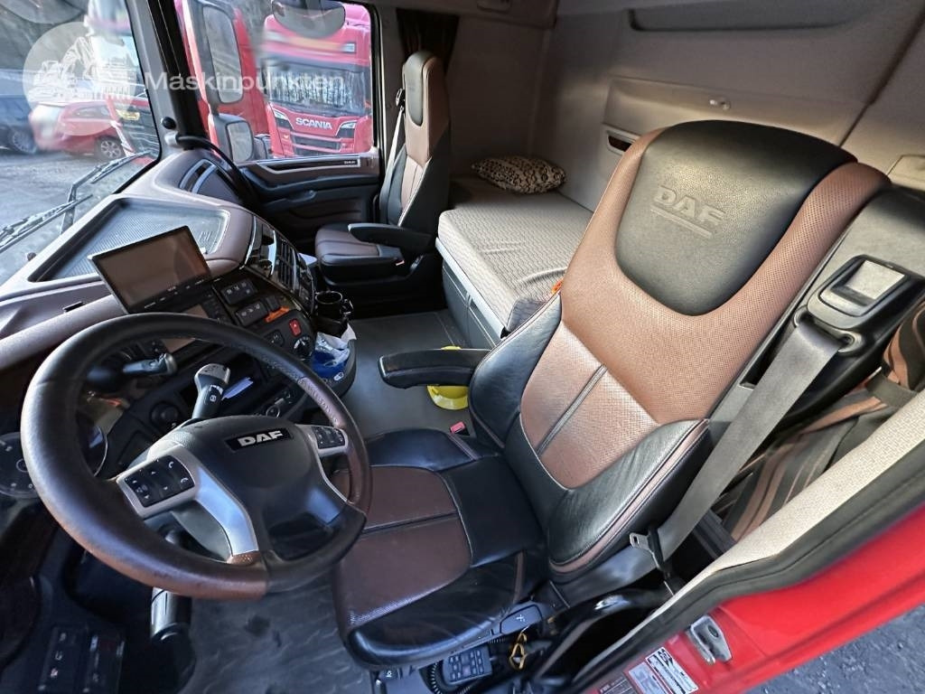 Camión portacontenedore/ Intercambiable DAF XF 530: foto 16