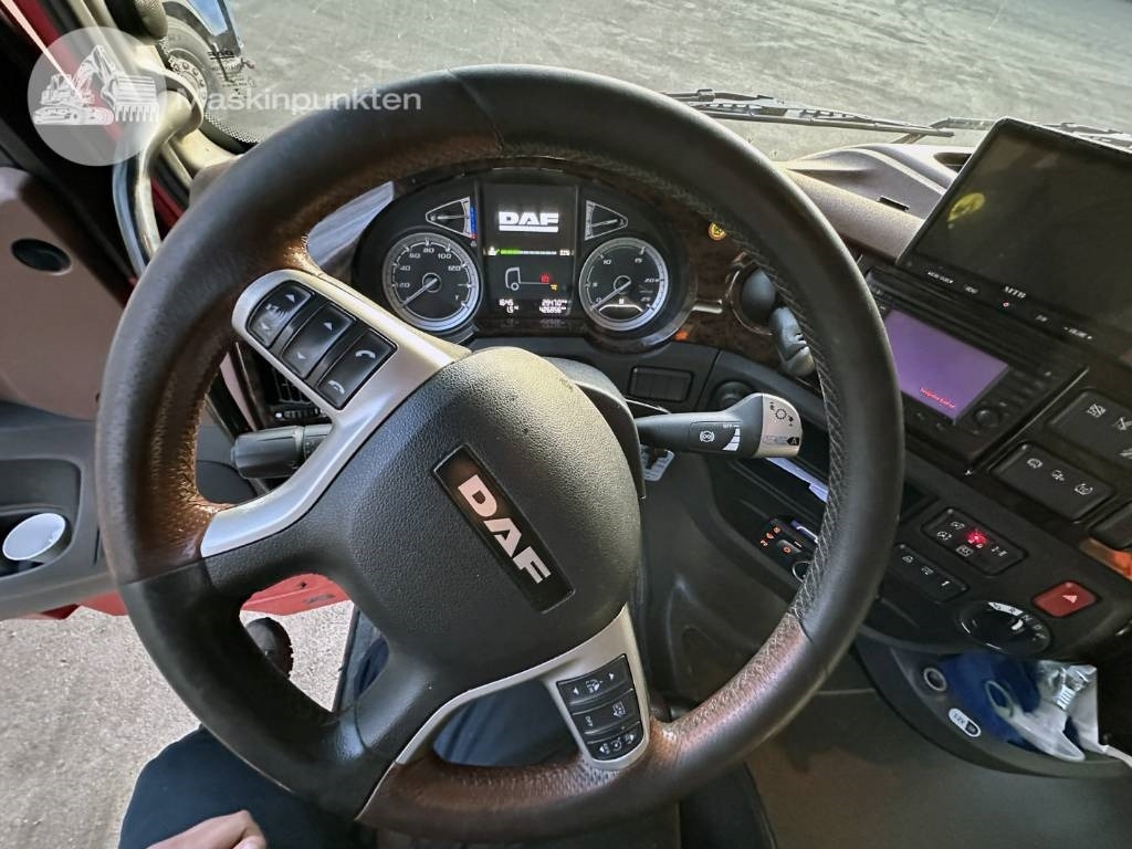 Camión portacontenedore/ Intercambiable DAF XF 530: foto 22