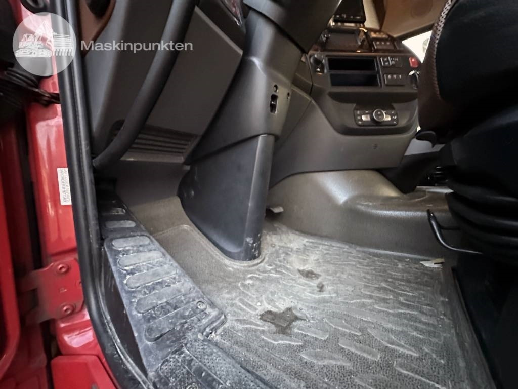 Camión portacontenedore/ Intercambiable DAF XF 530: foto 15