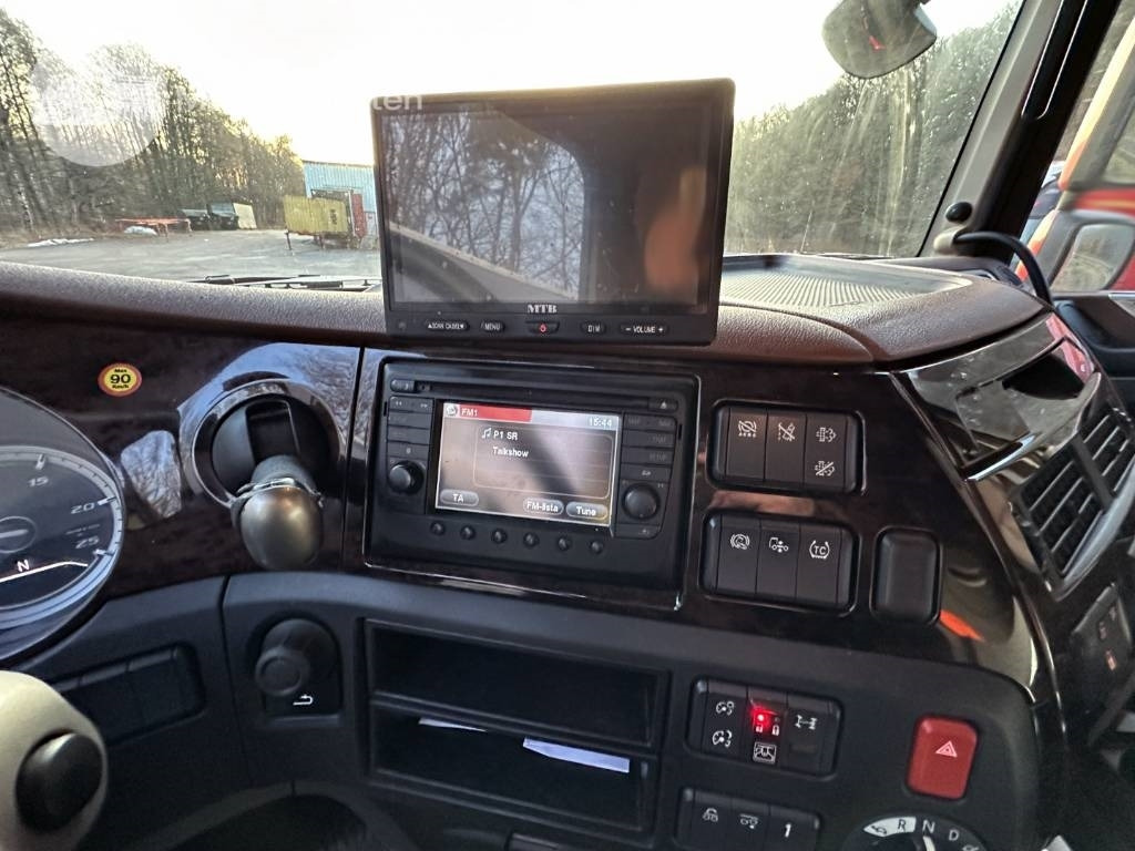 Camión portacontenedore/ Intercambiable DAF XF 530: foto 25