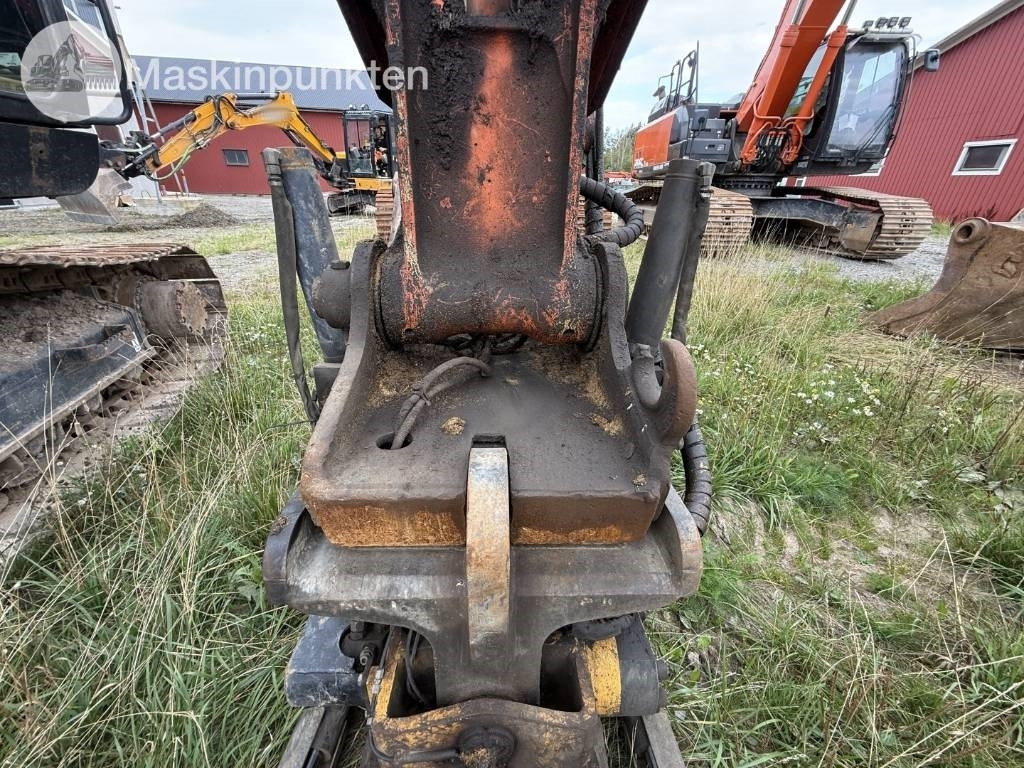 Excavadora de cadenas Hitachi ZX 300 LC-6: foto 19