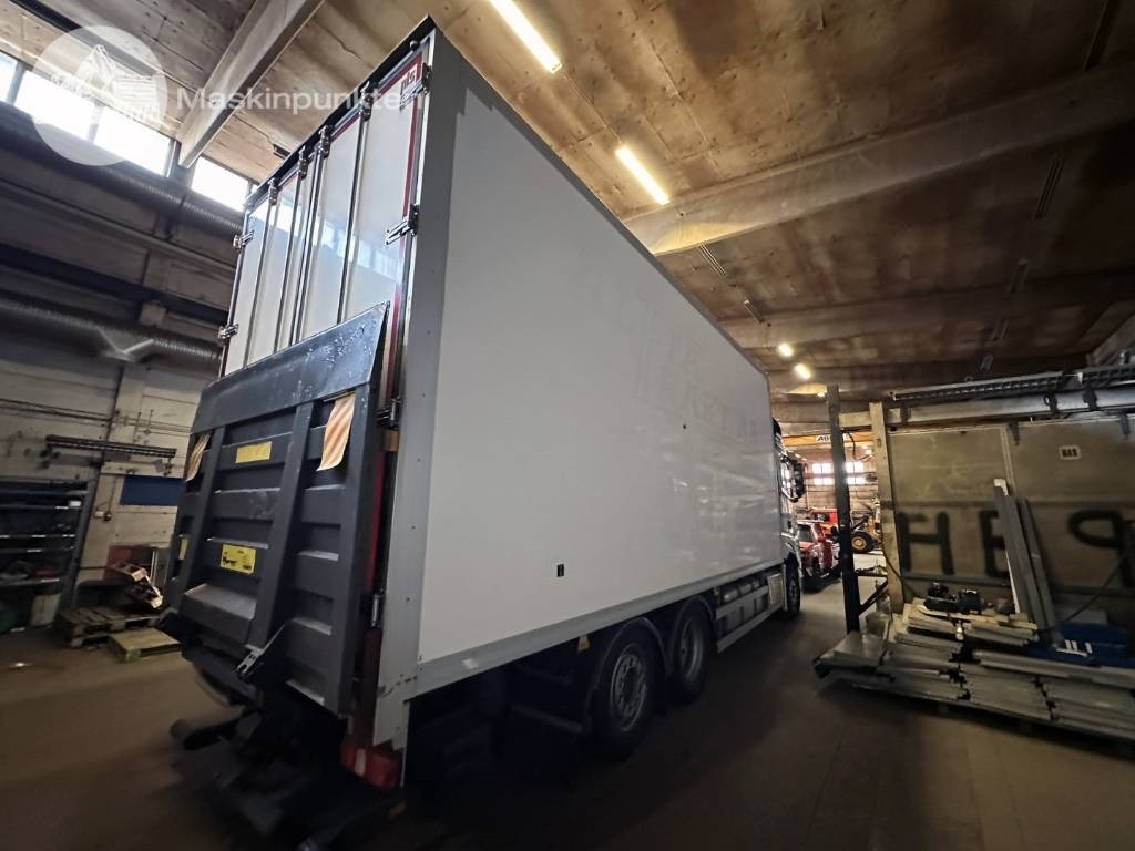 Mercedes-Benz Actros 2545  - Camión caja cerrada: foto 4 Mercedes-Benz Actros 2545  - Camión caja cerrada: foto 4