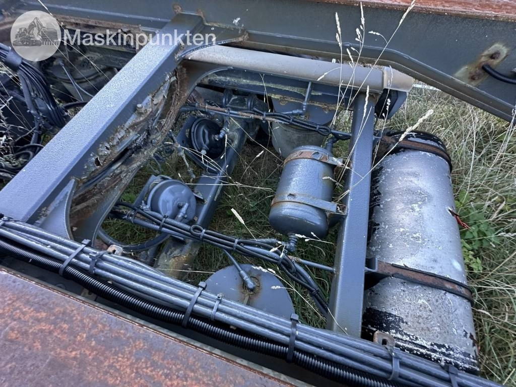 Mjölbysläpet SFL4-12,5-3 - Remolque multilift/ Portacontenedores de cadenas: foto 2 Mjölbysläpet SFL4-12,5-3 - Remolque multilift/ Portacontenedores de cadenas: foto 2