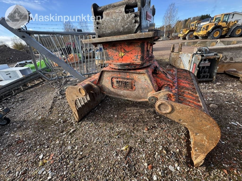 NPK DC-25 - Pinza de manipulación para Maquinaria de construcción: foto 3 NPK DC-25 - Pinza de manipulación para Maquinaria de construcción: foto 3