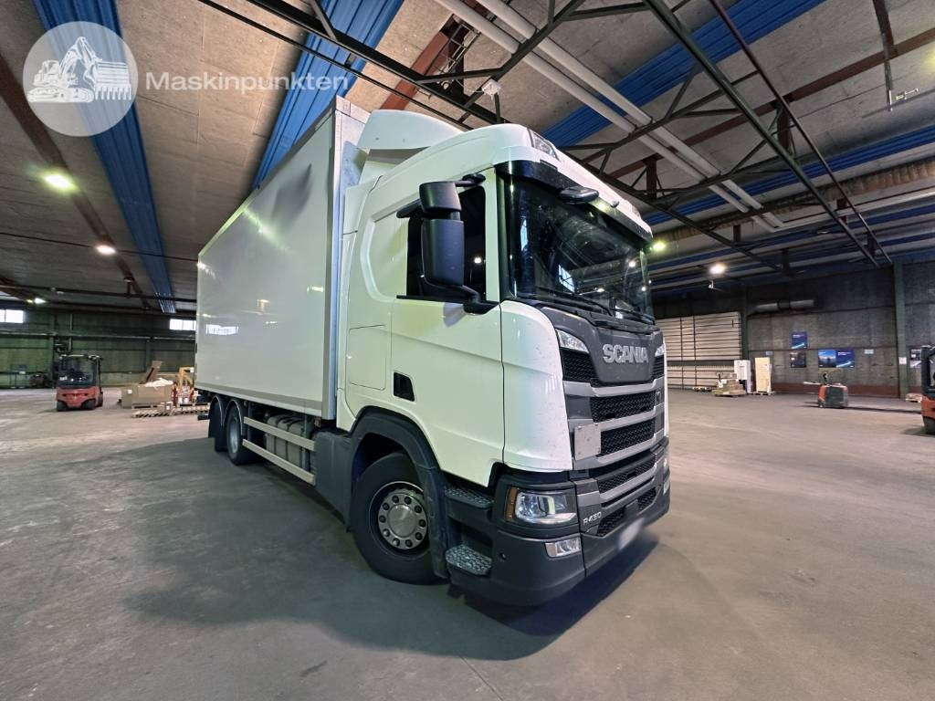 Scania R 450 - Camión caja cerrada: foto 1 Scania R 450 - Camión caja cerrada: foto 1
