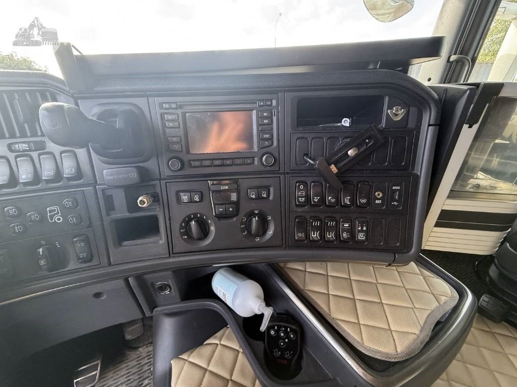 Camión caja cerrada Scania R 520 LB: foto 24 Camión caja cerrada Scania R 520 LB: foto 24