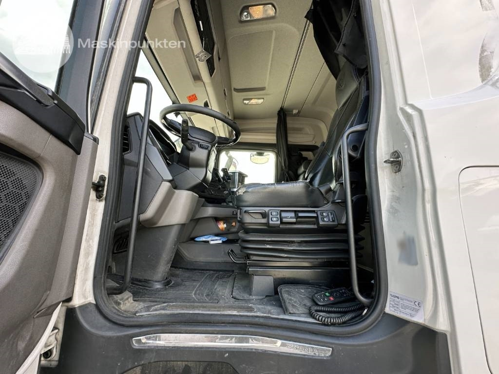 Camión caja cerrada Scania R 520: foto 10