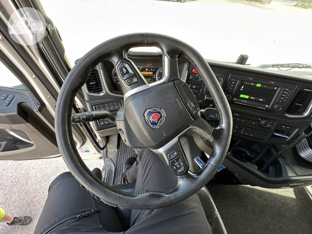 Camión caja cerrada Scania R 520: foto 21