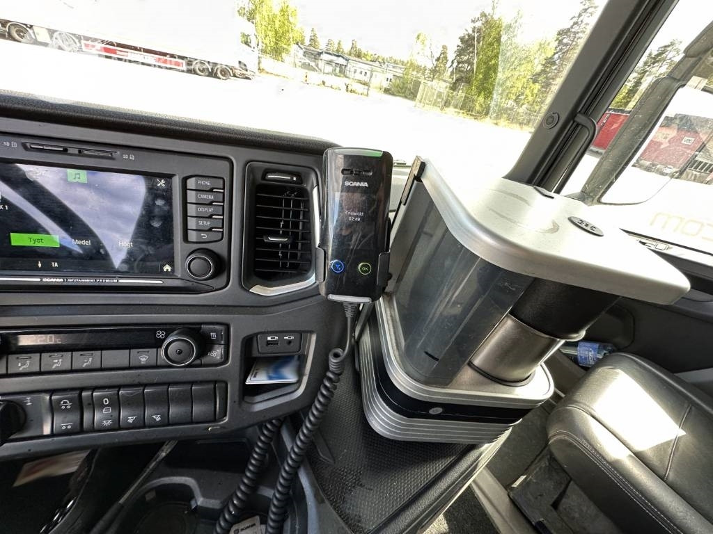Camión caja cerrada Scania R 520: foto 28