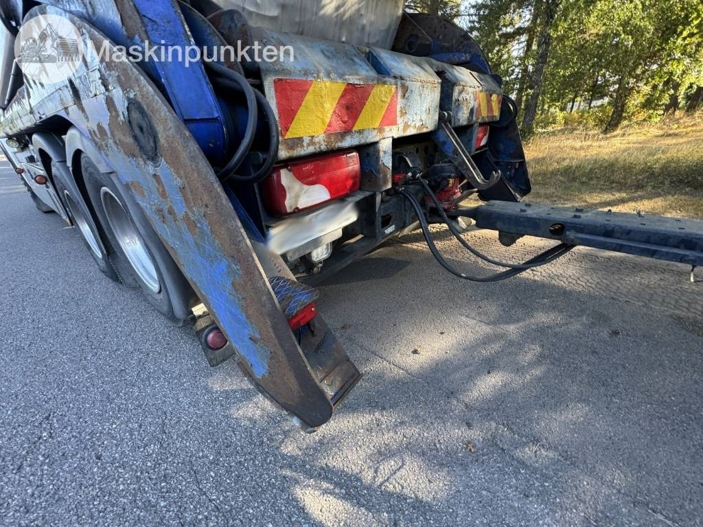 Camión portacontenedor de cadenas Scania R 560 LB: foto 15