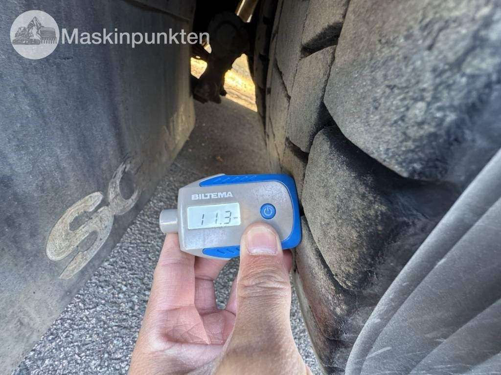 Camión portacontenedor de cadenas Scania R 560 LB: foto 13