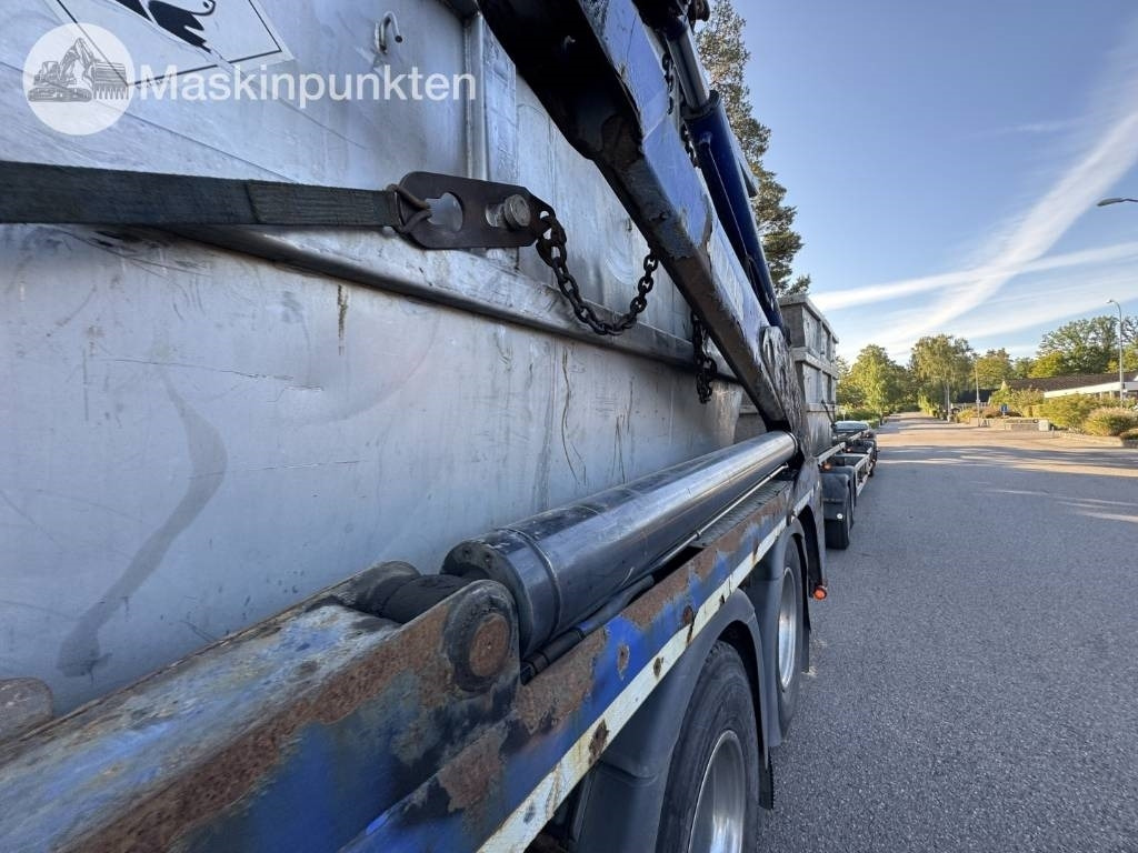 Camión portacontenedor de cadenas Scania R 560 LB: foto 43