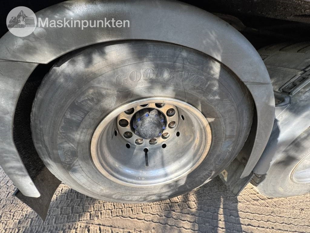 Camión portacontenedor de cadenas Scania R 560 LB: foto 18