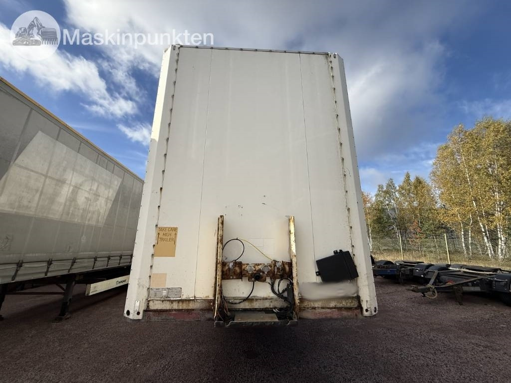 Schmitz SKO 24  - Semirremolque caja cerrada: foto 2 Schmitz SKO 24  - Semirremolque caja cerrada: foto 2