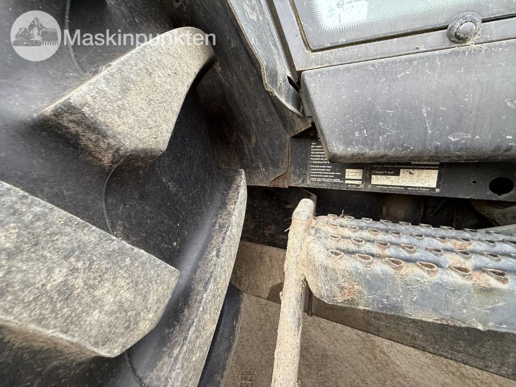 Tractor Valtra Valmet 8150-4: foto 33