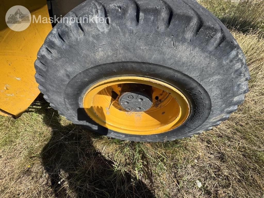 Excavadora de ruedas Volvo EW 140 B: foto 14