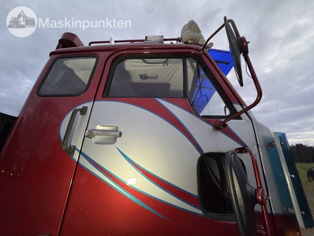 Camión volquete Volvo F 89-42: foto 35