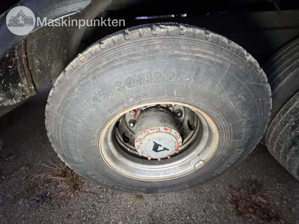 Camión volquete Volvo F 89-42: foto 16