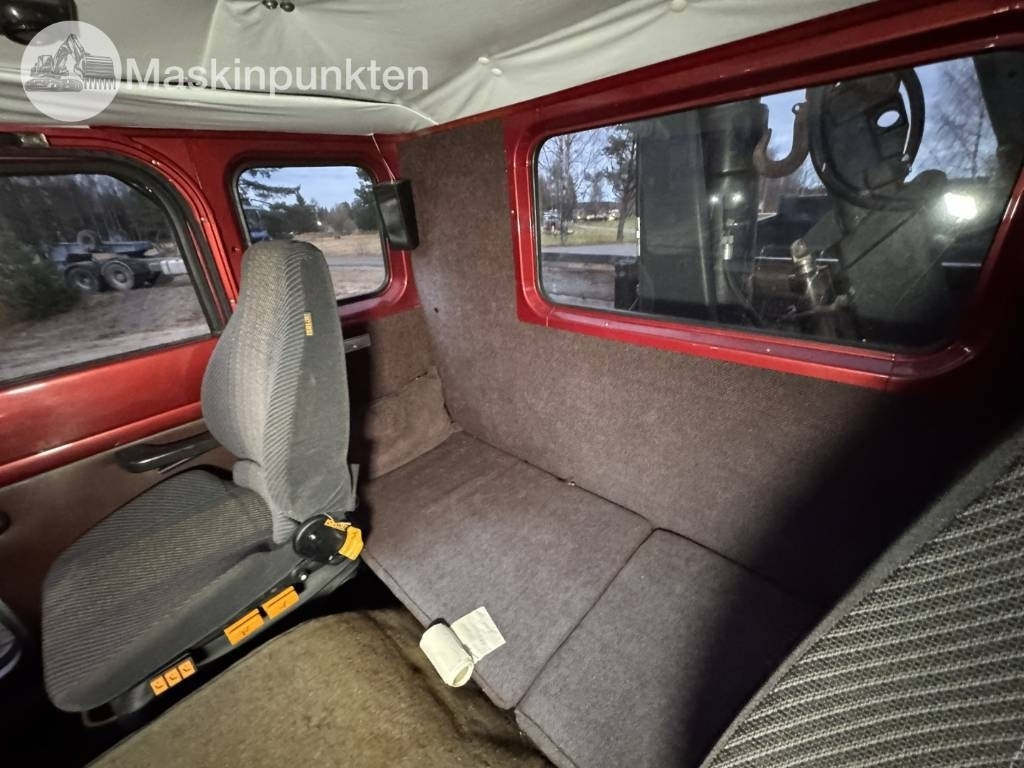 Camión volquete Volvo F 89-42: foto 49