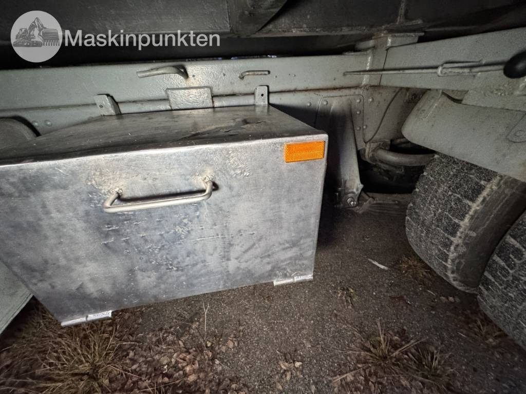 Camión volquete Volvo F 89-42: foto 13