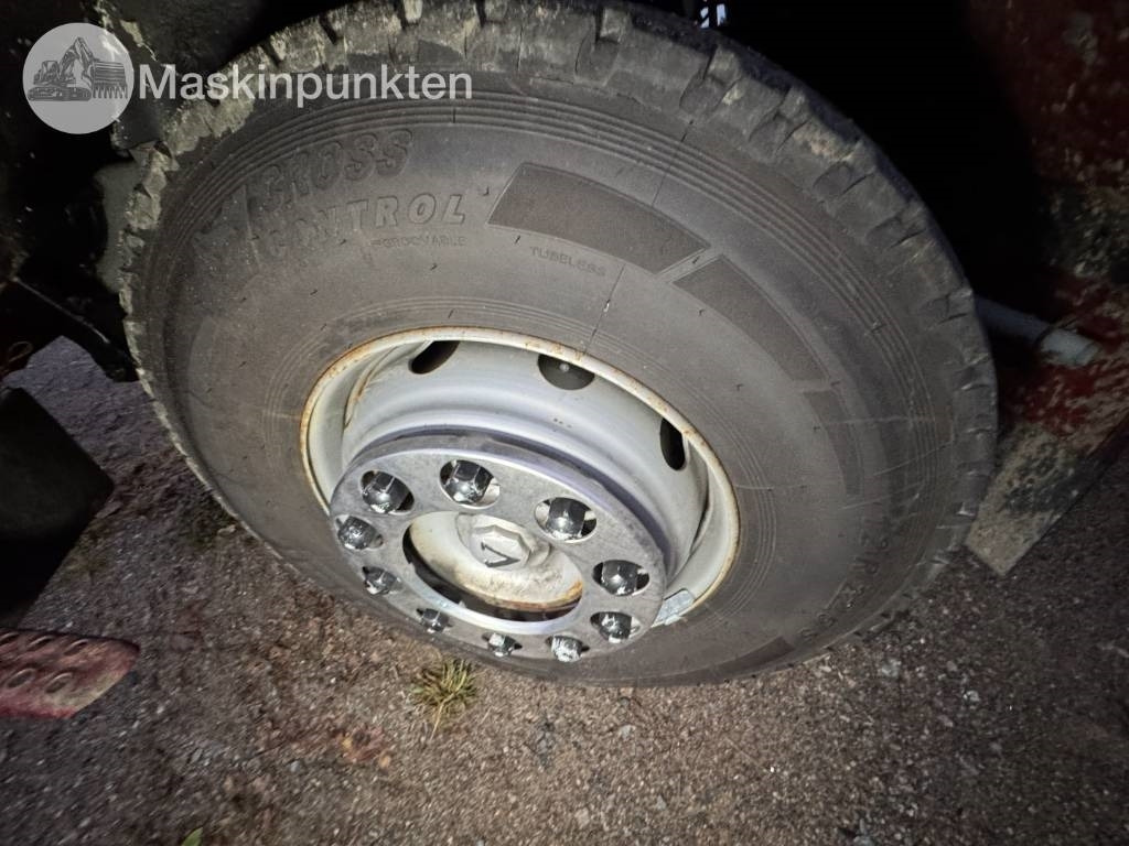 Camión volquete Volvo F 89-42: foto 8