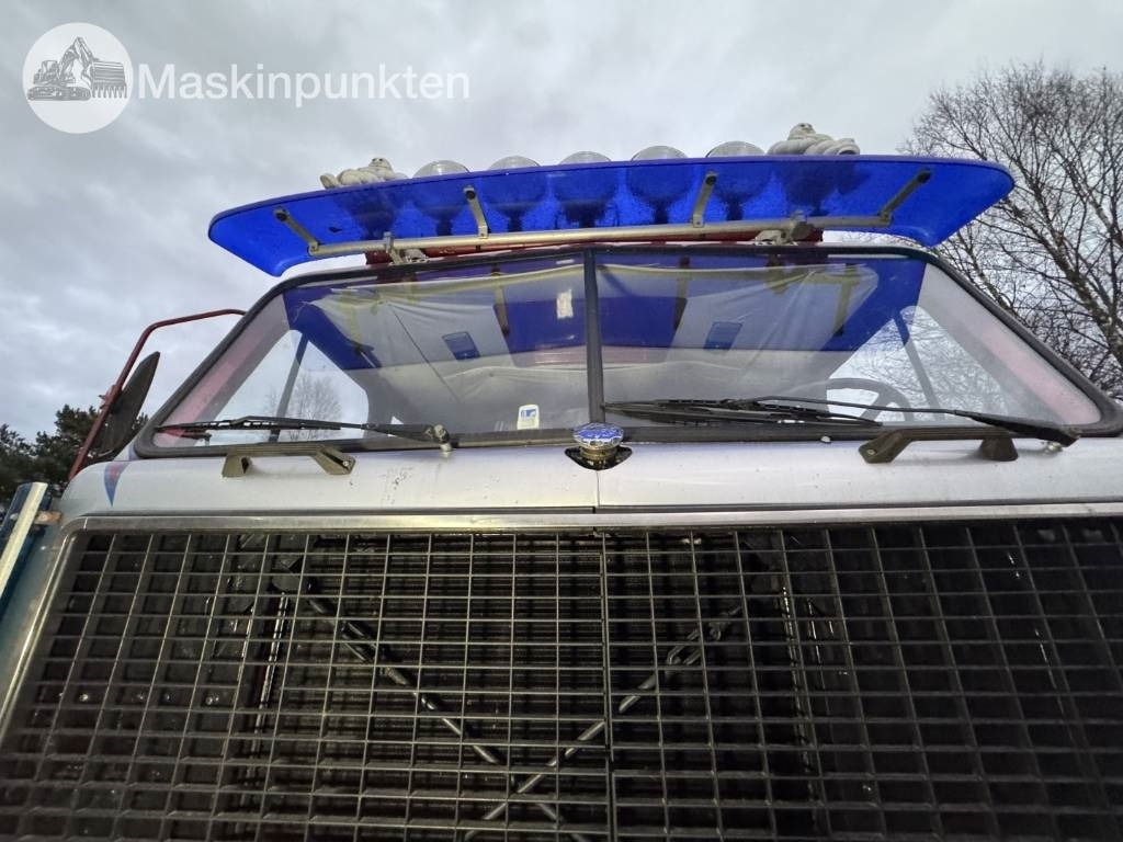 Camión volquete Volvo F 89-42: foto 36