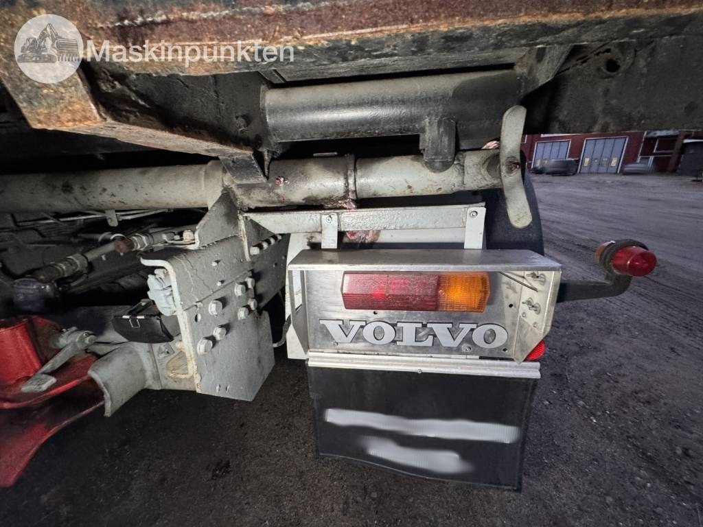 Camión volquete Volvo F 89-42: foto 22
