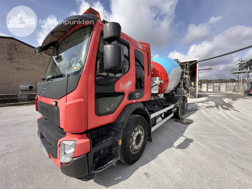 Volvo FE 320 - Camión hormigonera: foto 1 Volvo FE 320 - Camión hormigonera: foto 1