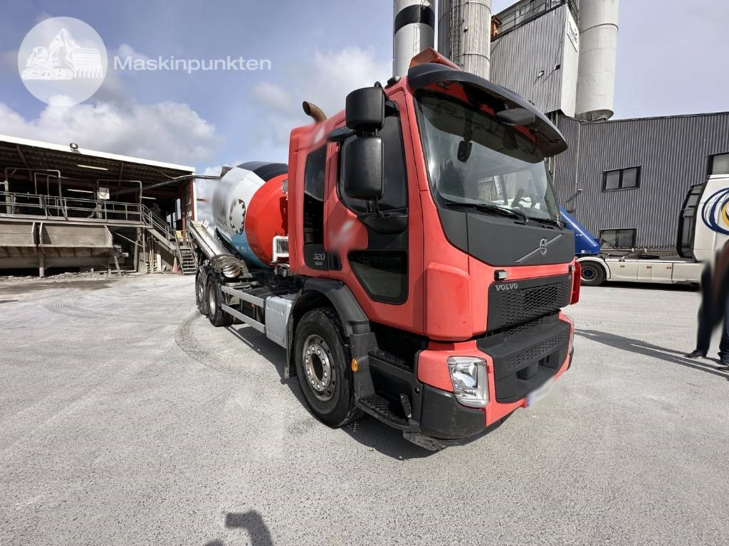 Volvo FE 320 - Camión hormigonera: foto 5 Volvo FE 320 - Camión hormigonera: foto 5