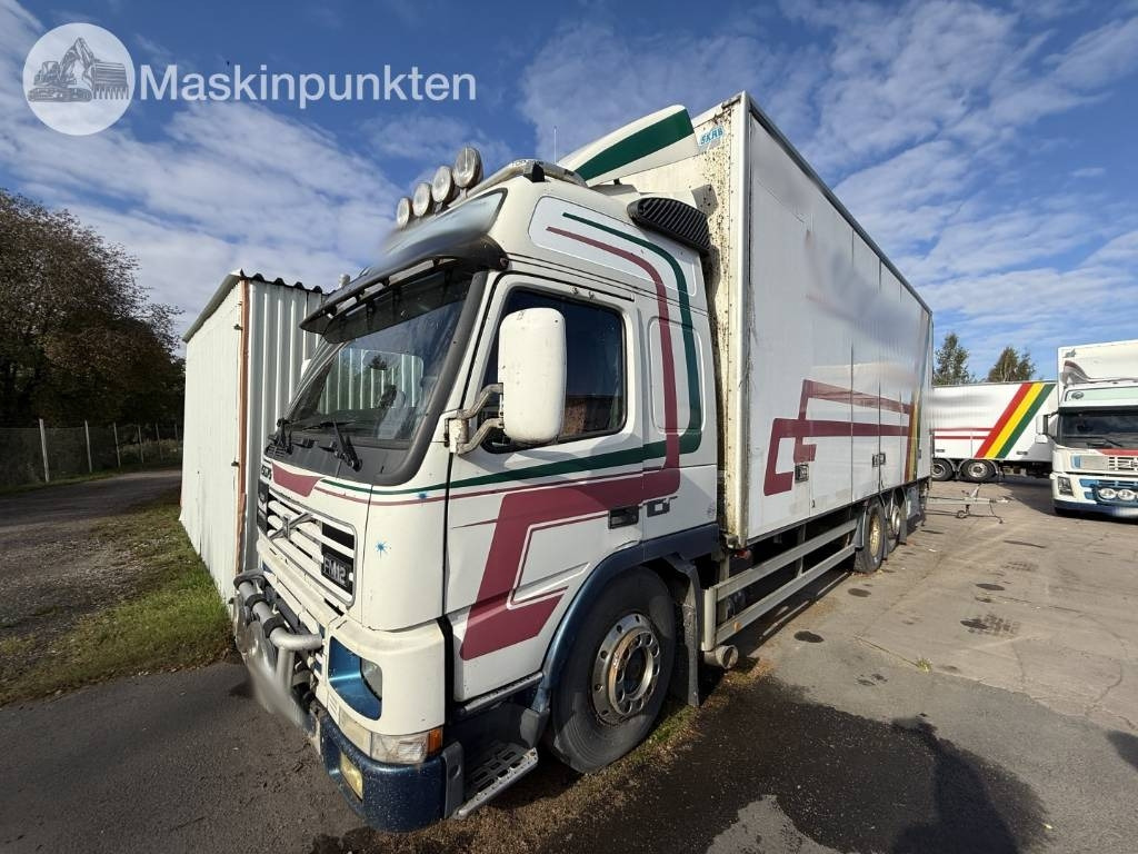 Volvo FM 12  - Camión caja cerrada: foto 1 Volvo FM 12  - Camión caja cerrada: foto 1
