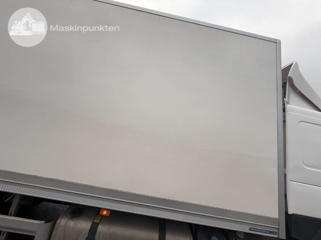 Camión frigorífico Volvo FM 370: foto 49