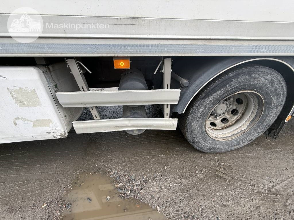 Camión frigorífico Volvo FM 370: foto 38