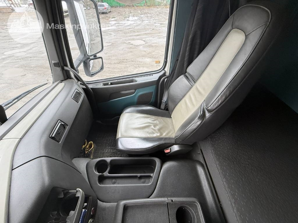 Camión frigorífico Volvo FM 370: foto 23