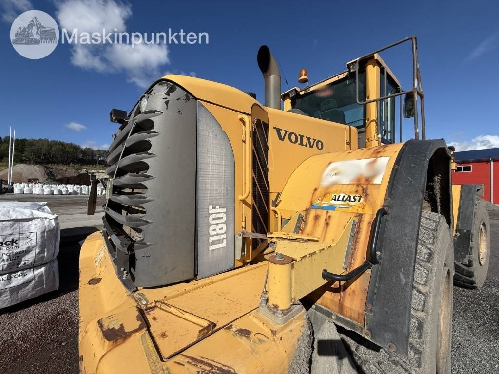 Arrendamiento de Volvo L 180 F  Volvo L 180 F: foto 44