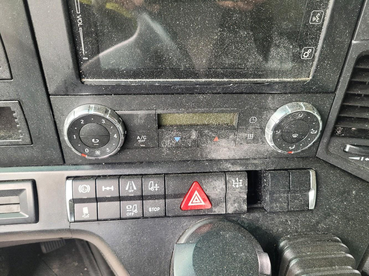 Cabeza tractora MERCEDES ACTROS 1845: foto 16