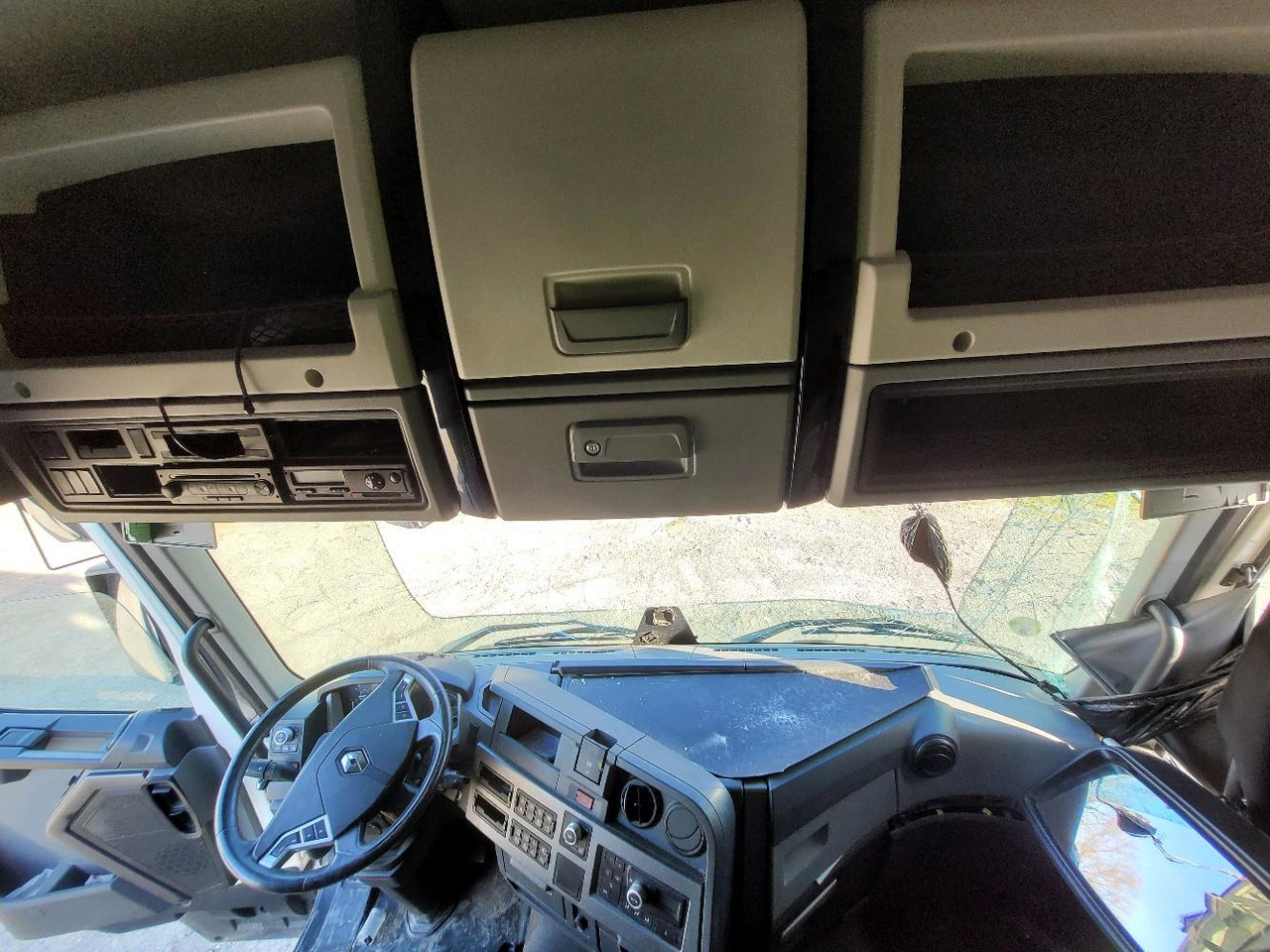 Cabeza tractora RENAULT T 480: foto 12