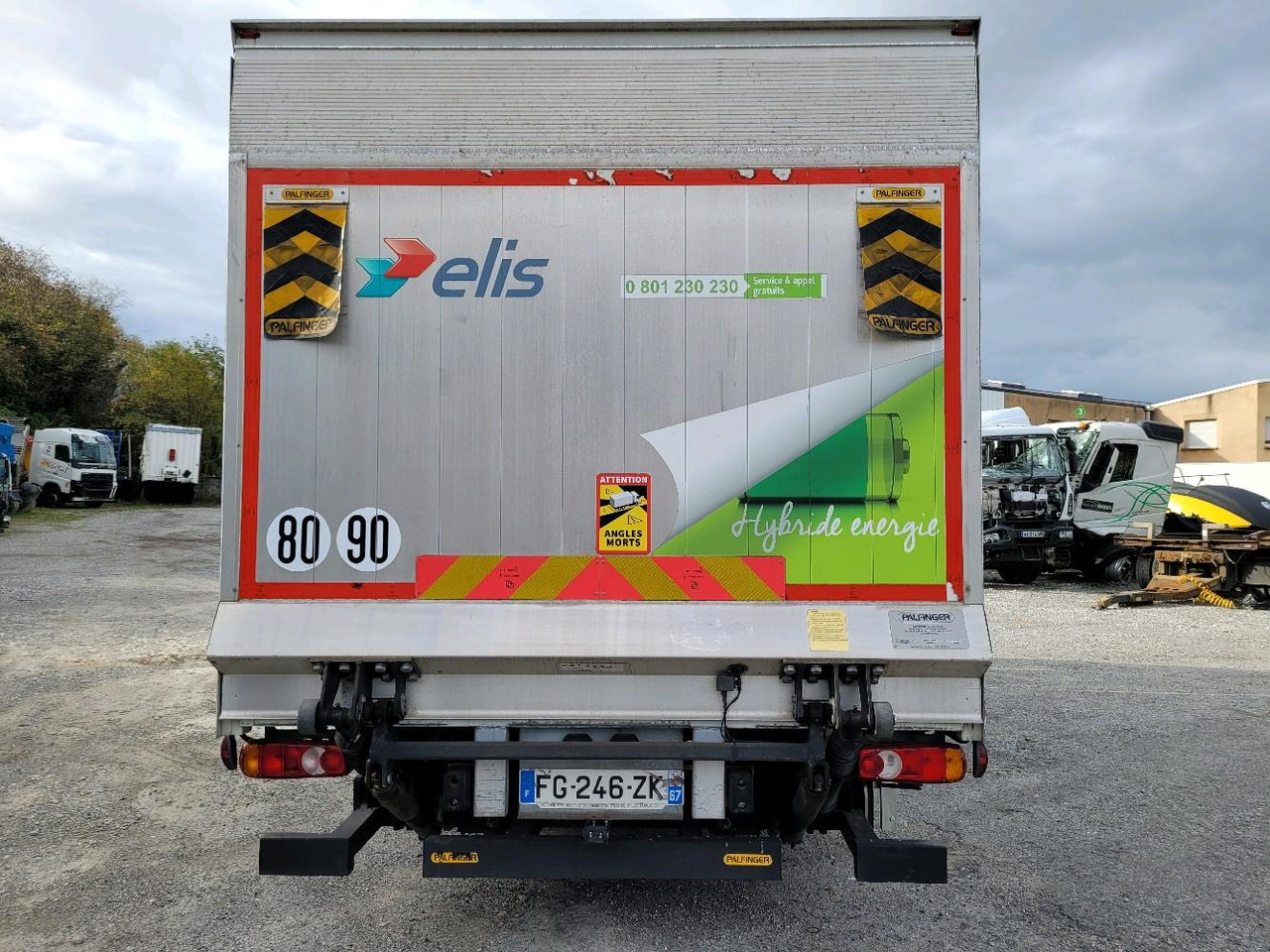 FUSO CANTER 7C15 - Camión caja cerrada: foto 5 FUSO CANTER 7C15 - Camión caja cerrada: foto 5