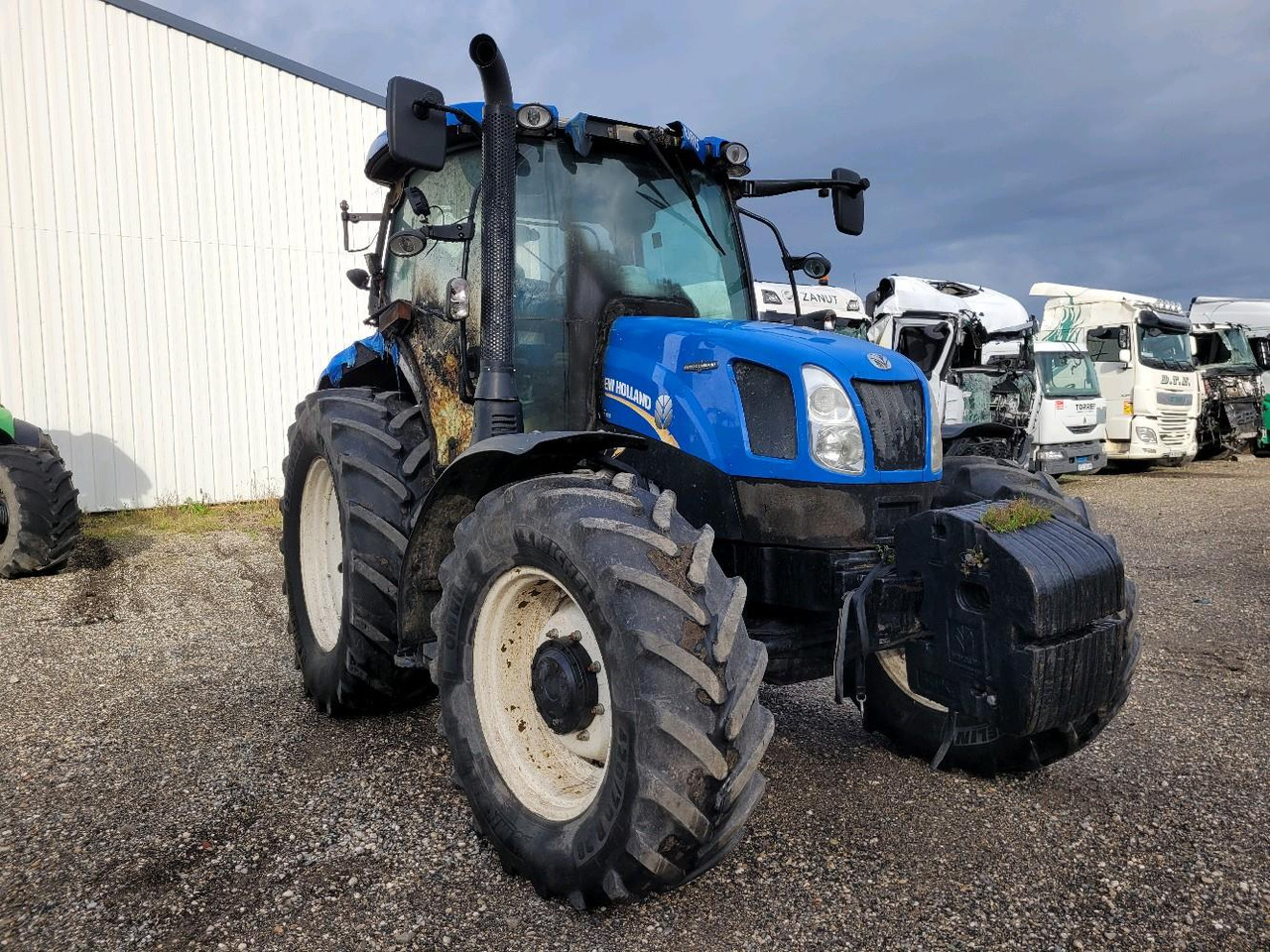 NEW HOLLAND T6.175 - Tractor: foto 1 NEW HOLLAND T6.175 - Tractor: foto 1