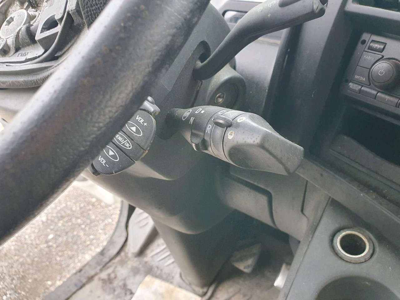 Arrendamiento de RENAULT D 12 DTI 215 RENAULT D 12 DTI 215: foto 15