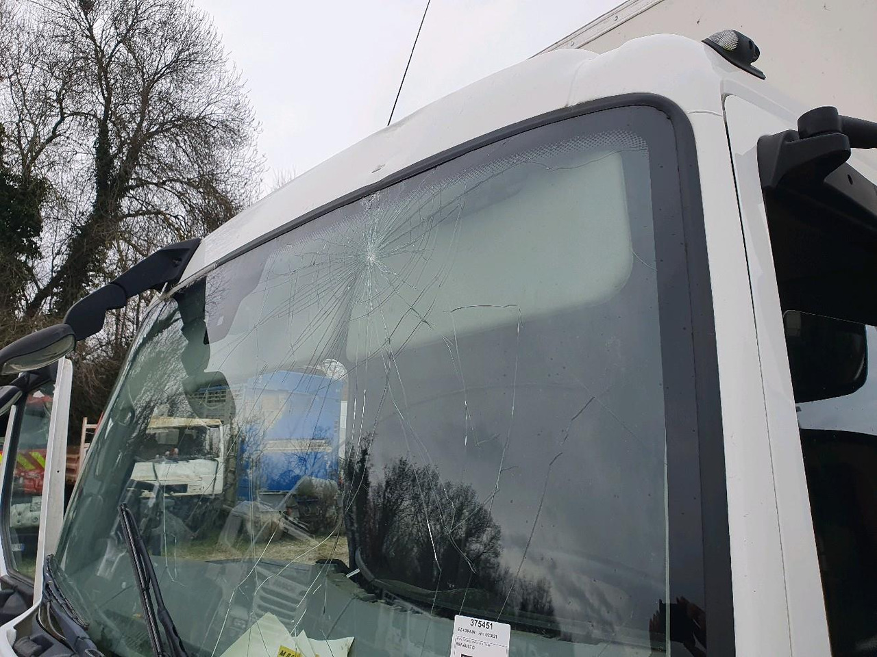 Arrendamiento de RENAULT D 12 DTI 215 RENAULT D 12 DTI 215: foto 18