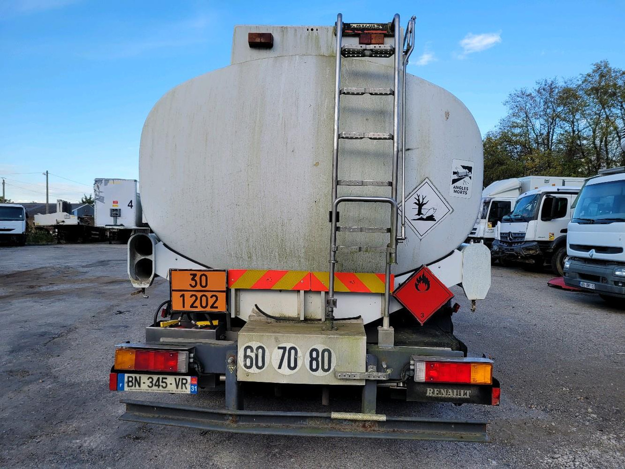 RENAULT PREMIUM 210.19 CITERNE - Camión cisterna: foto 5 RENAULT PREMIUM 210.19 CITERNE - Camión cisterna: foto 5