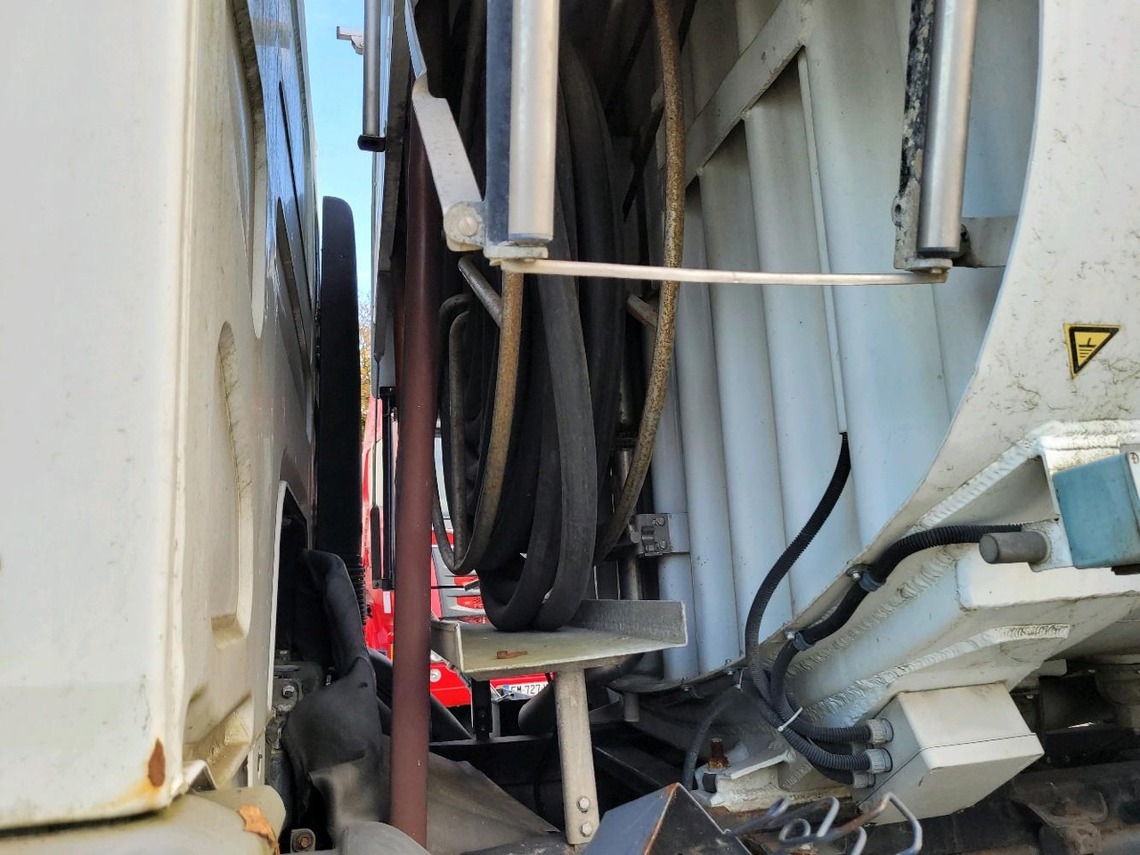 Camión cisterna RENAULT PREMIUM 210.19 CITERNE: foto 19 Camión cisterna RENAULT PREMIUM 210.19 CITERNE: foto 19